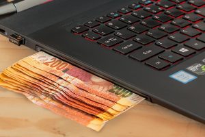 Jak wybrać kredyt- na co zwrócić uwagę?
